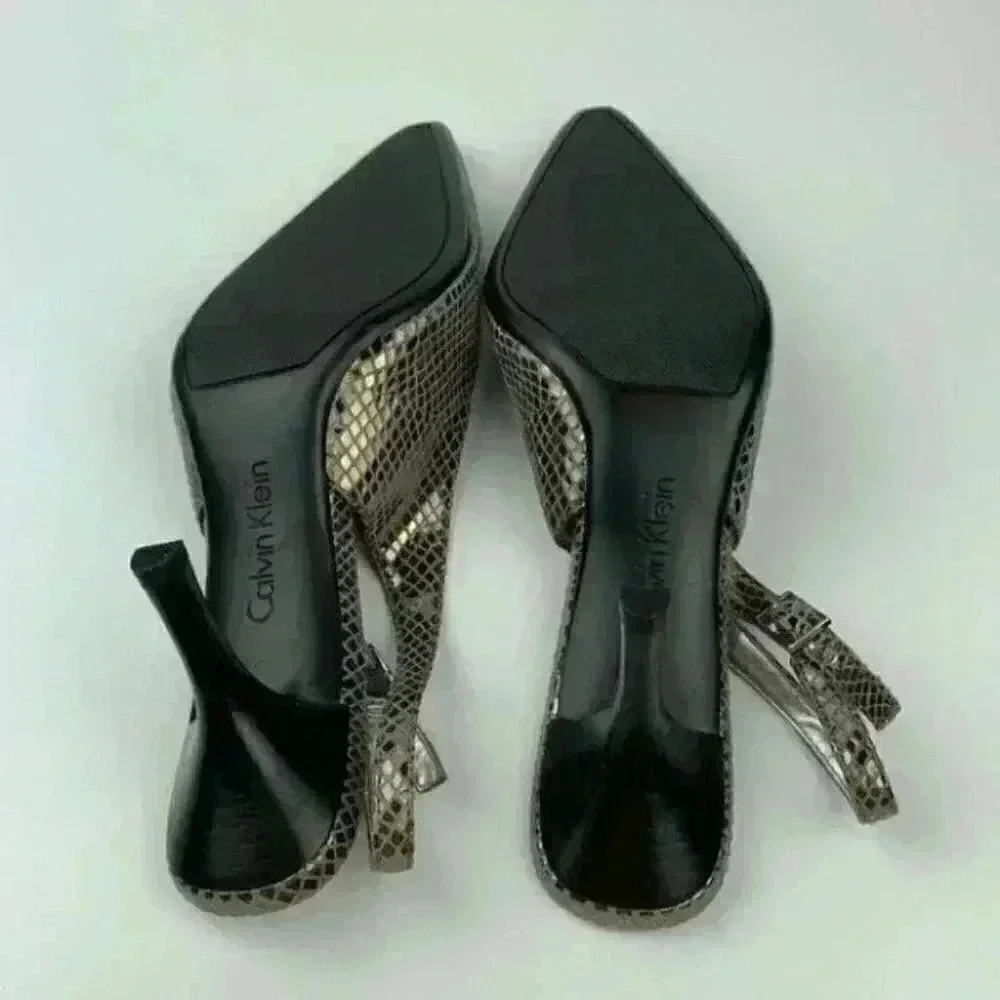 New Calvin Klein heels size 6.5 Deema gray suede